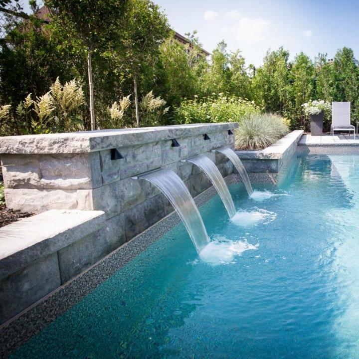 Installation de piscine creusée Laval