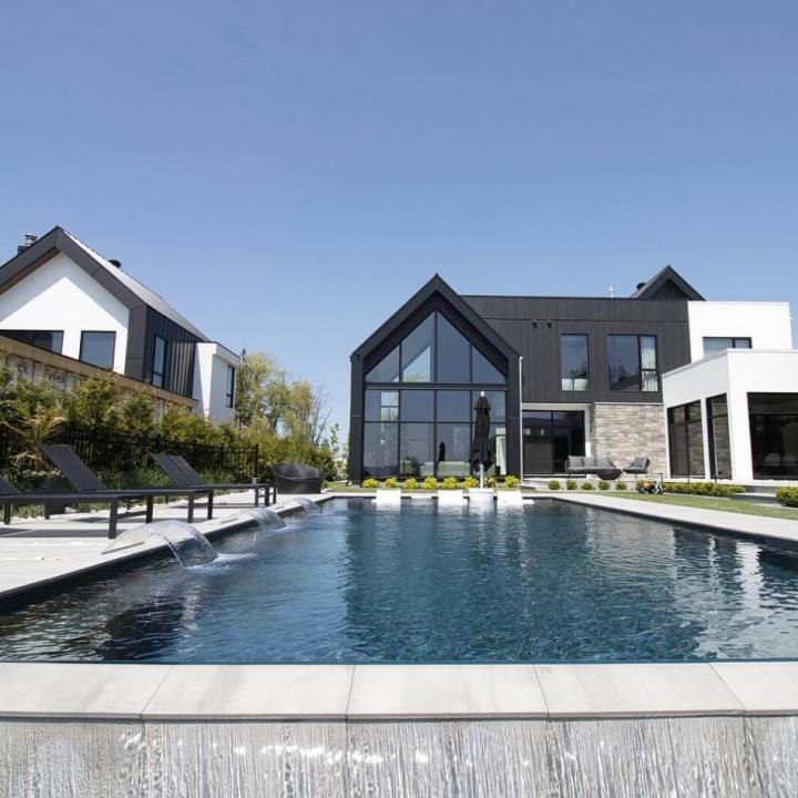 Service d’ouverture et de fermeture de piscine Laval